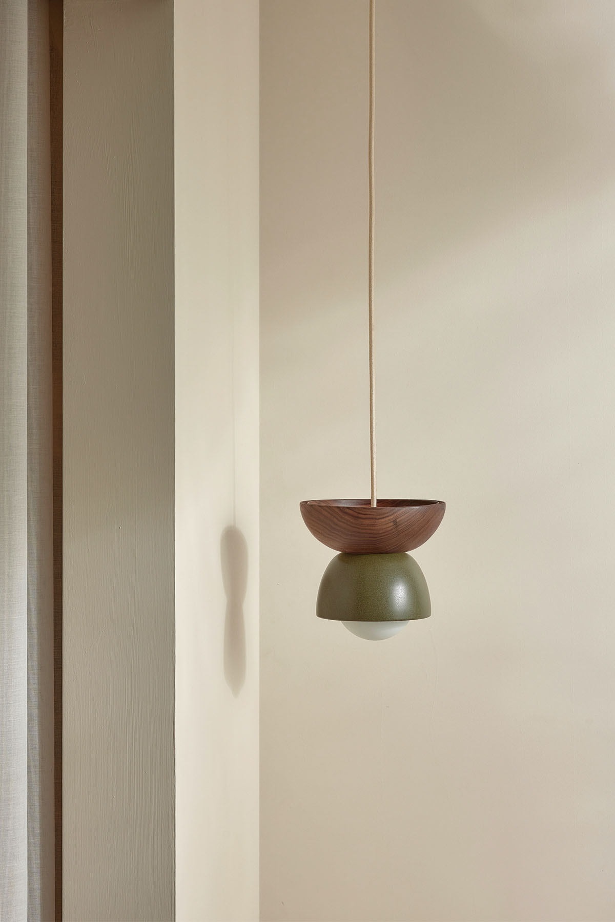 Terra 00 Pendant Light - Fabric Olive, Walnut, Brass