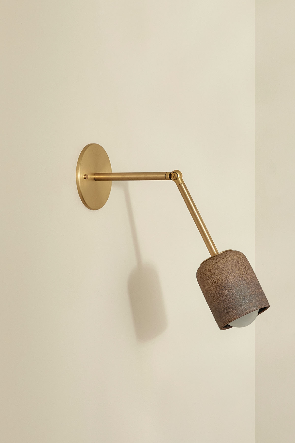 Terra 1 Long Wall Light Clay, Brass, IP44