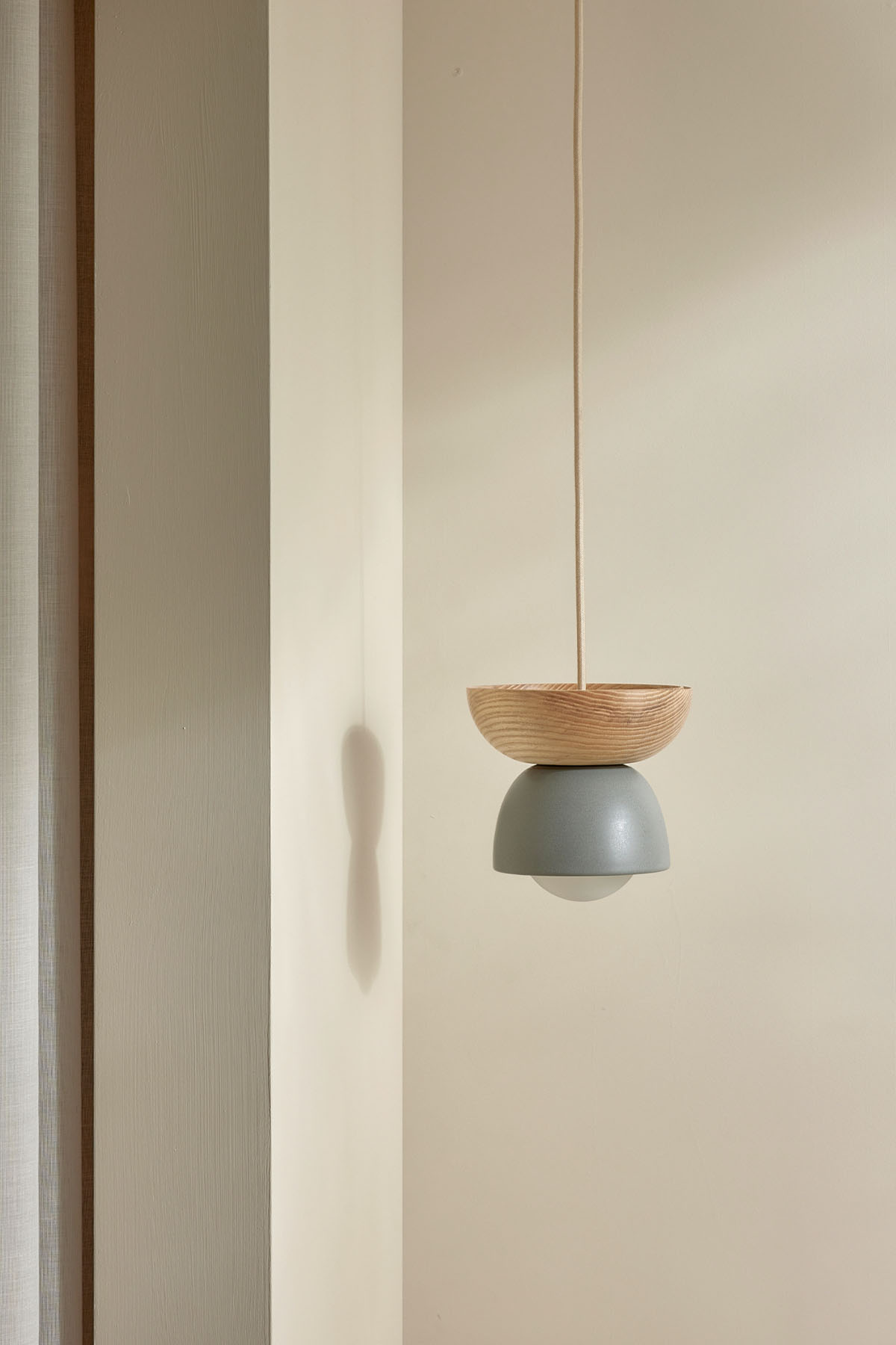 Terra 00 Pendant Light - Fabric Fog, Ash, Brushed Black