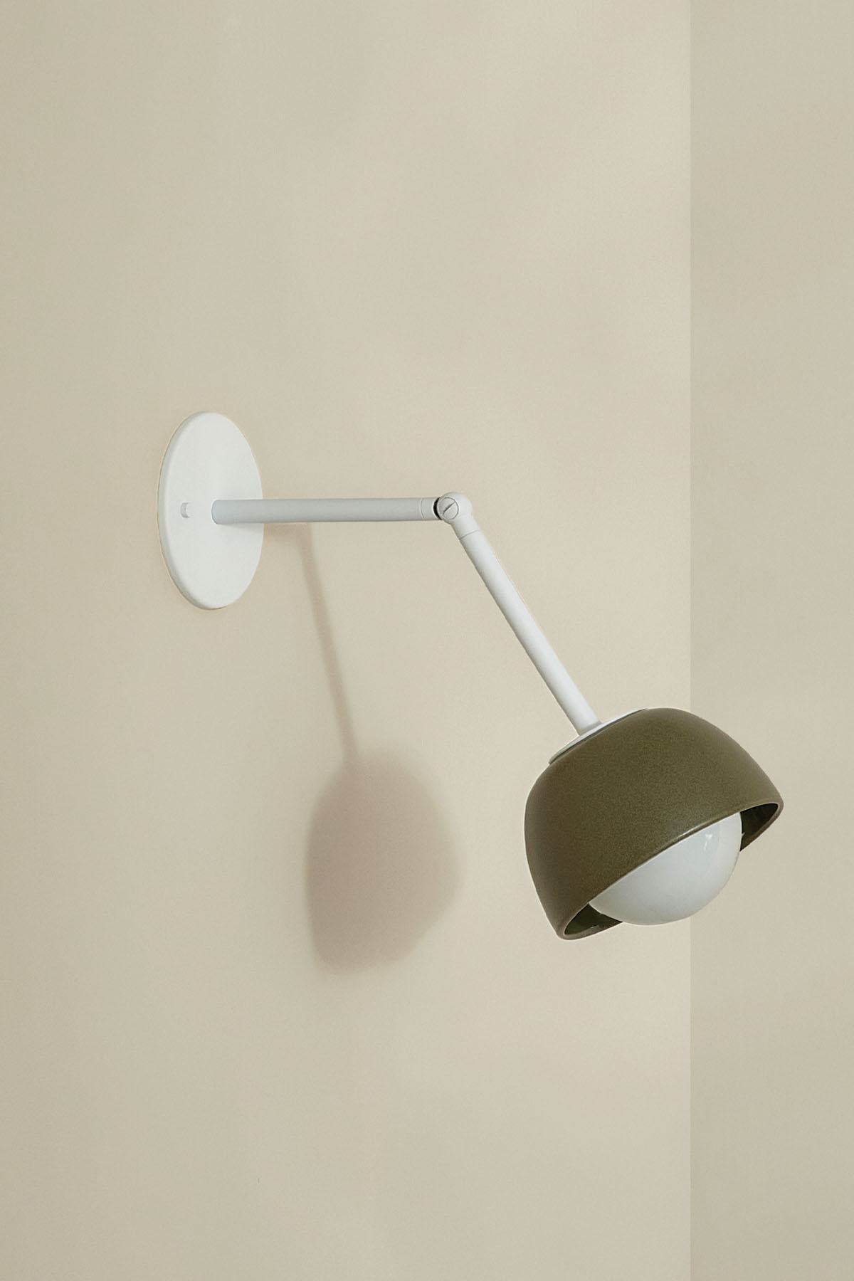 Terra 0 Long Wall Light Olive, White Satin, IP44