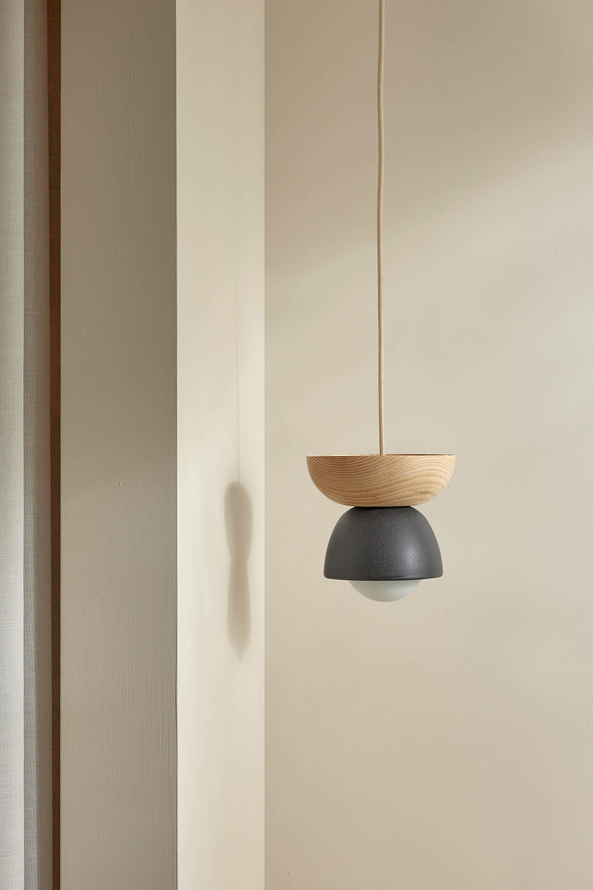 Terra 00 Pendant Light - Fabric Lead, Ash, Brass