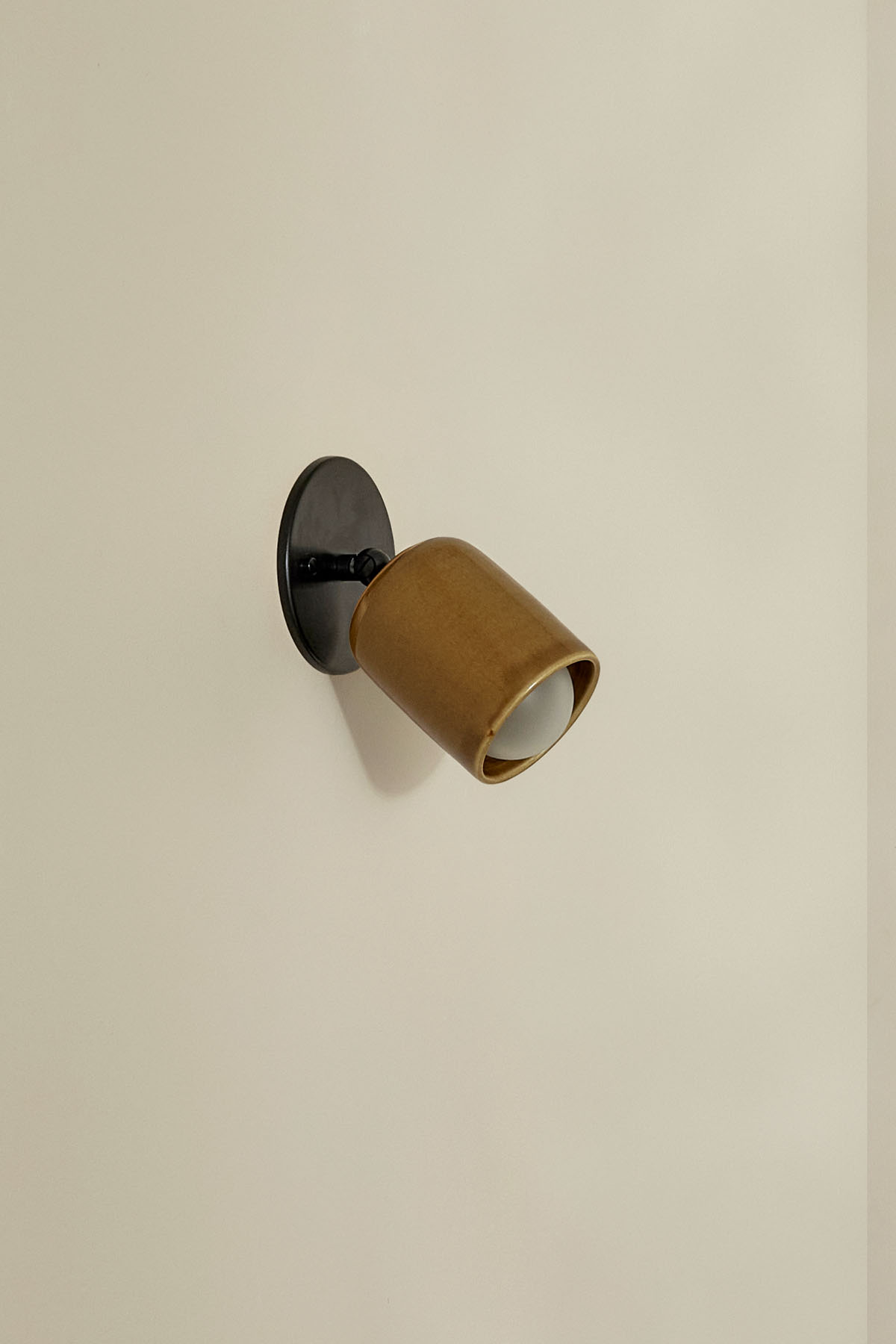 Terra 1 Short Surface Sconce Chartreuse, Brushed Black, IP44