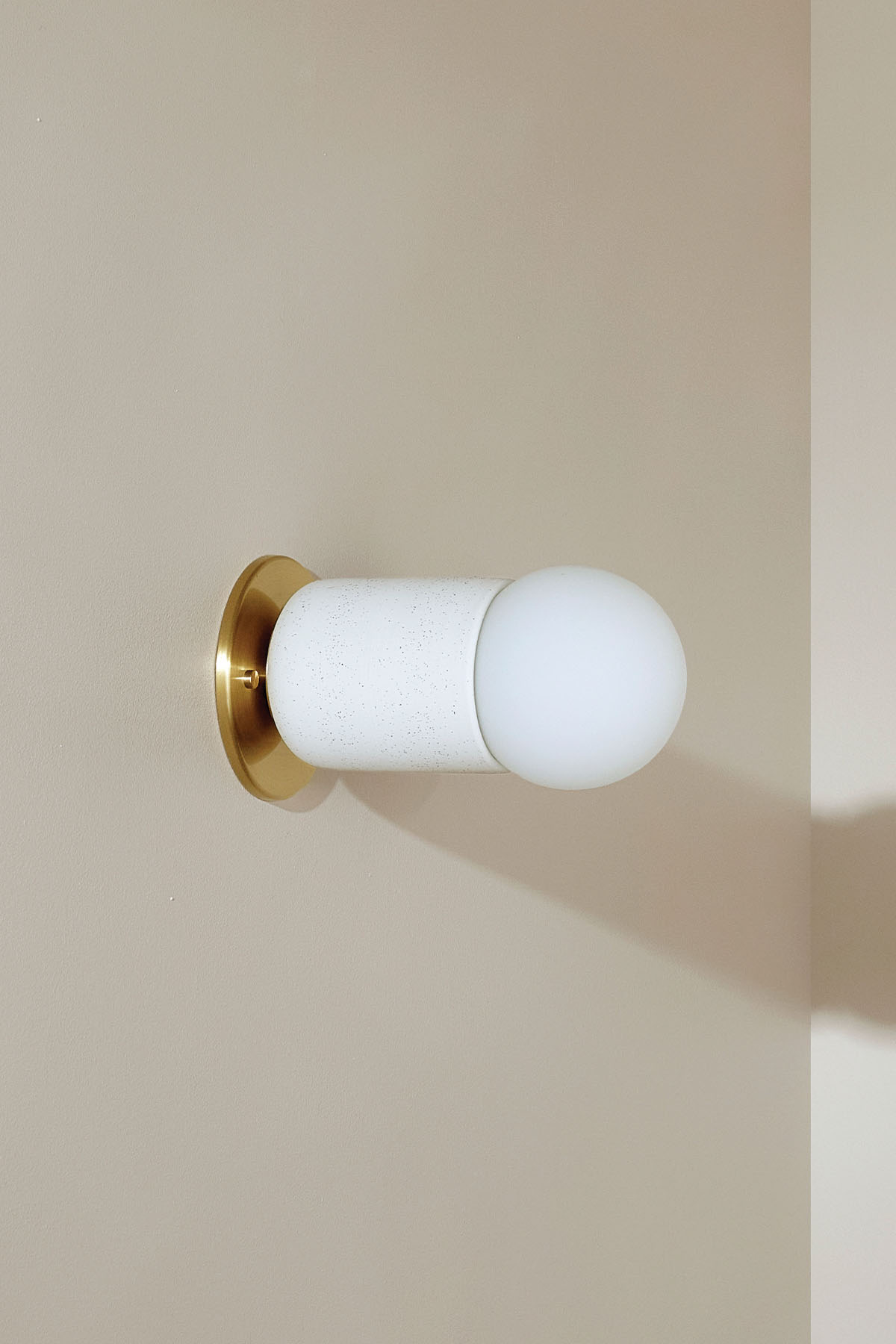 Terra 1 Surface Sconce Vanilla Bean, Brass, Slim Base Junction Box Adaptor