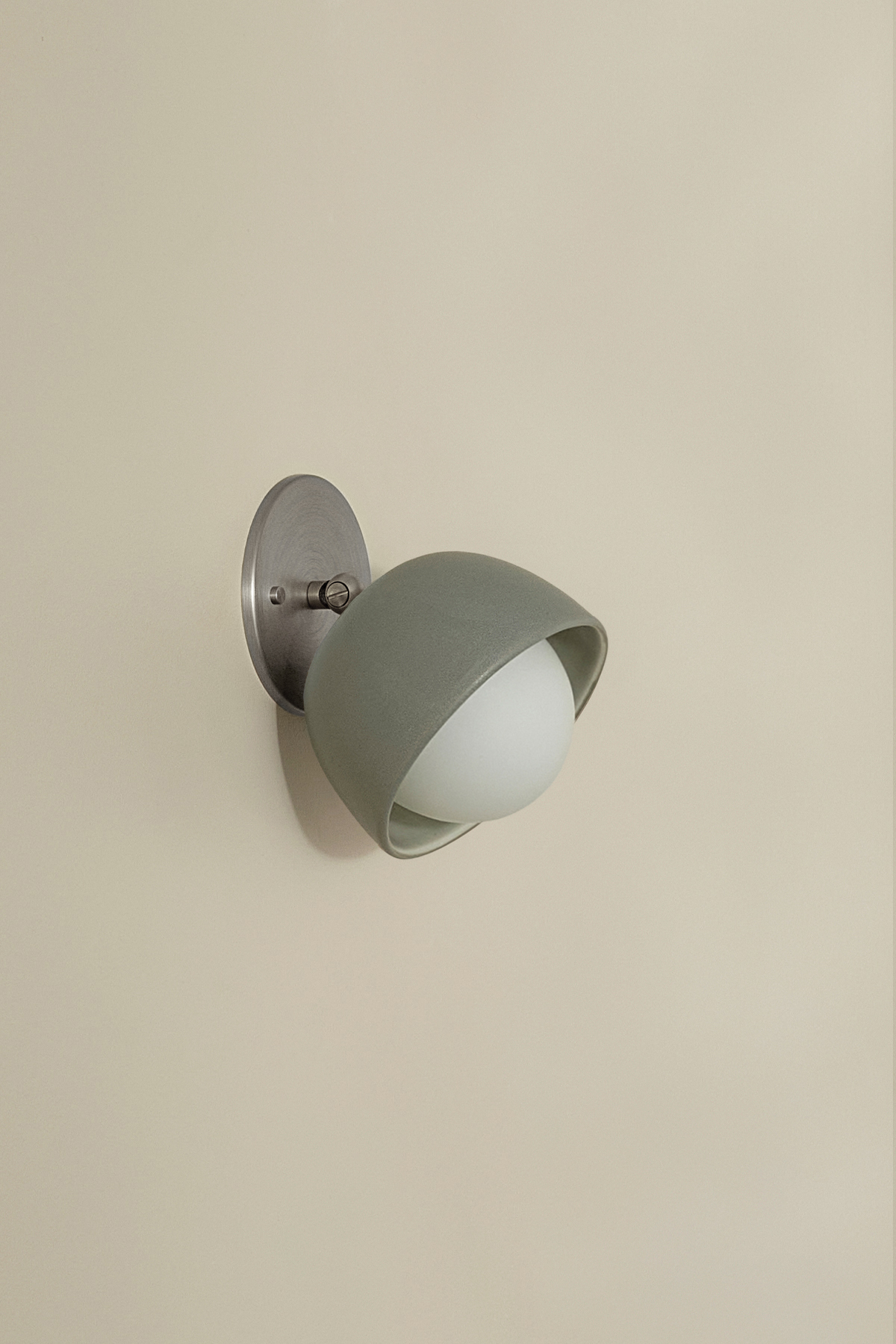 Terra 0 Short Surface Sconce Fog, Brushed Nickel, IP44