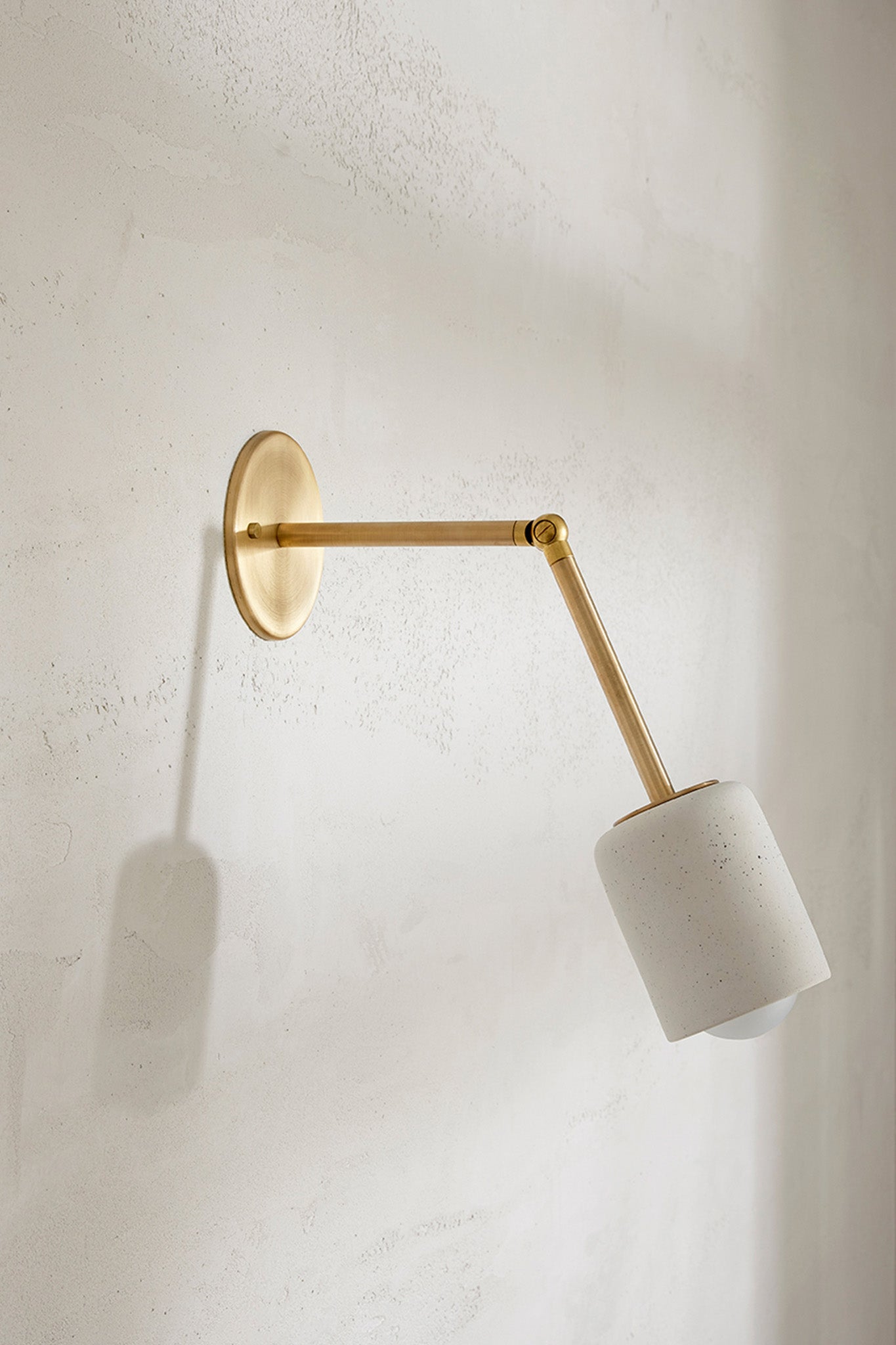 Terra 1 Long Wall Light Vanilla Bean, Brass, IP44