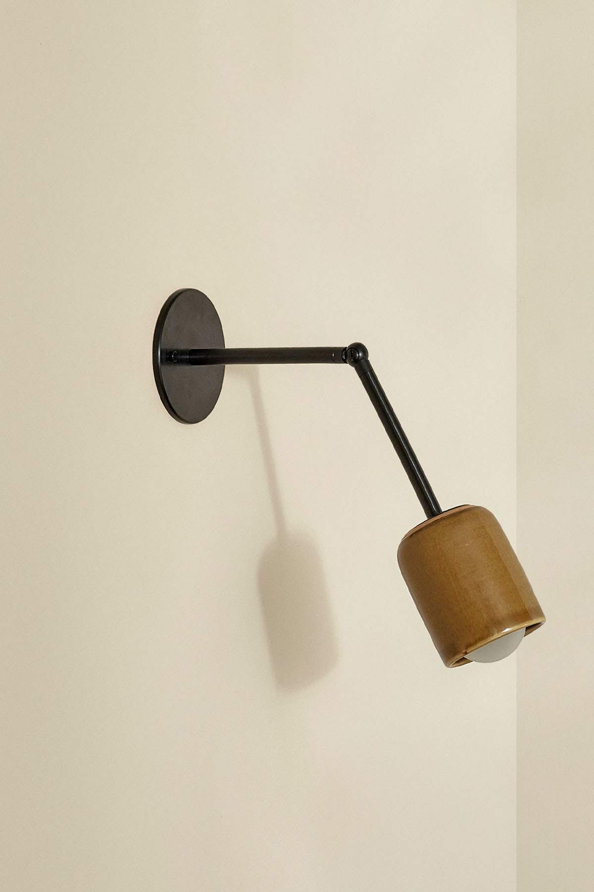 Terra 1 Long Wall Light Chartreuse, Brushed Black, IP44