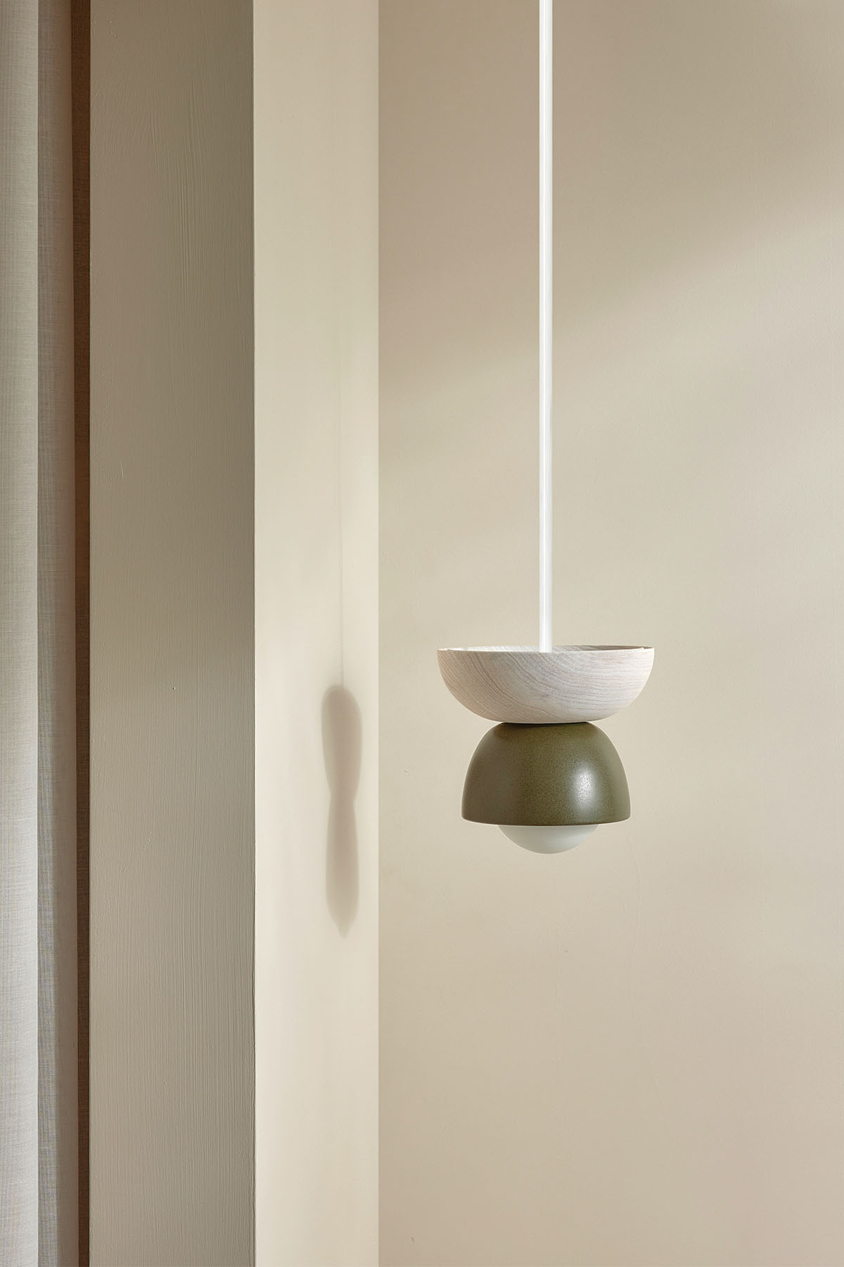 Terra 00 Pendant Light - Solid Rod Olive, Bleached Ash, White Satin