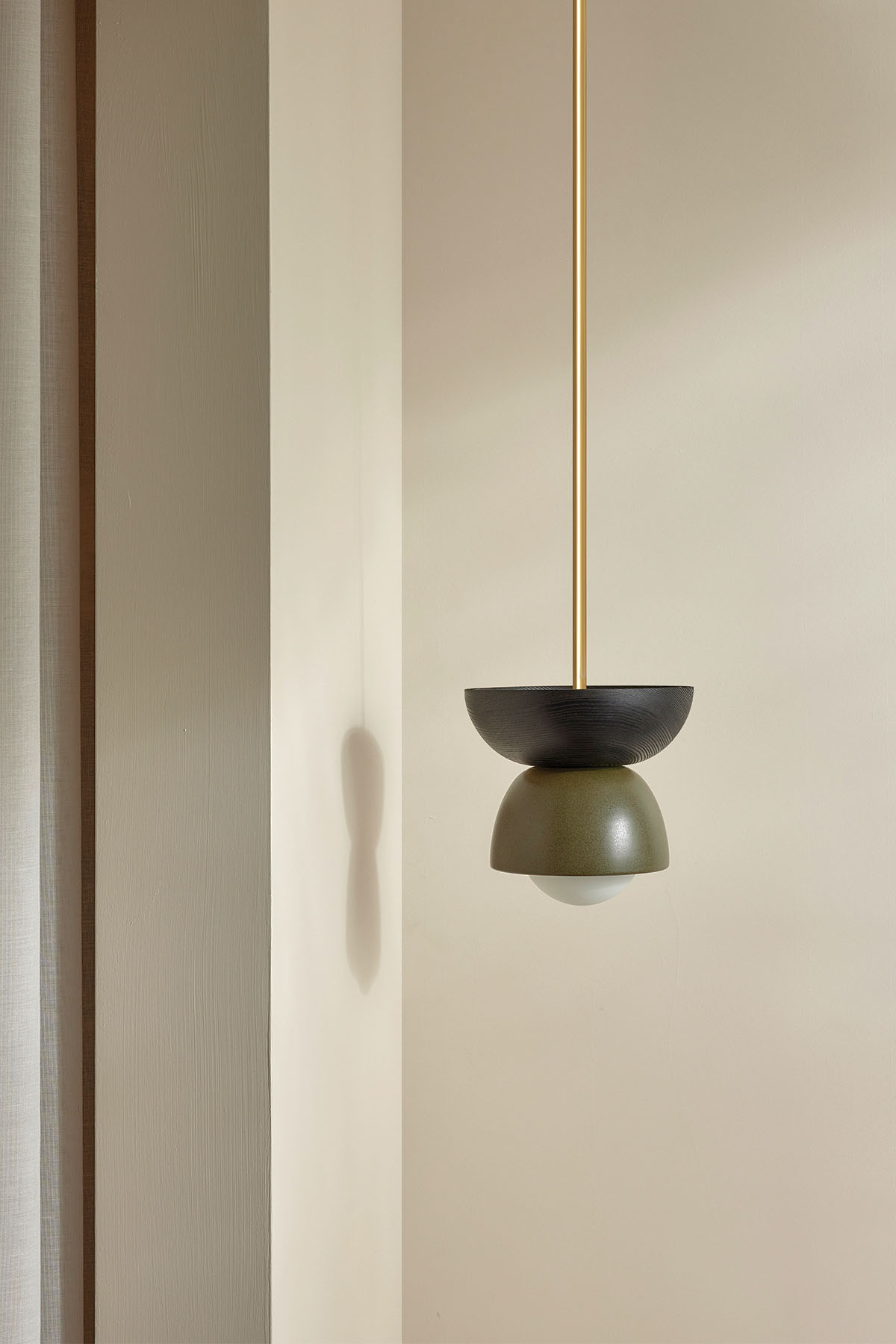 Terra 00 Pendant Light - Solid Rod Olive, Blackened Ash, Brass