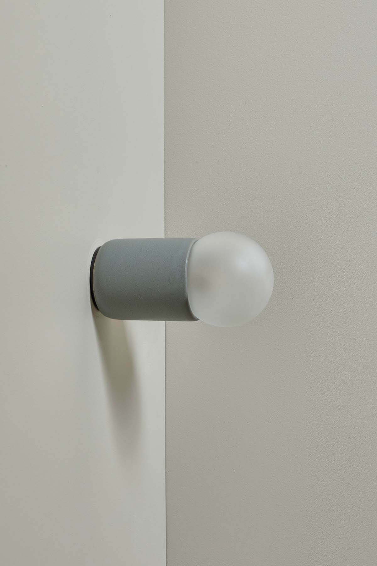 Terra 1 Surface Sconce Fog, Brushed Black