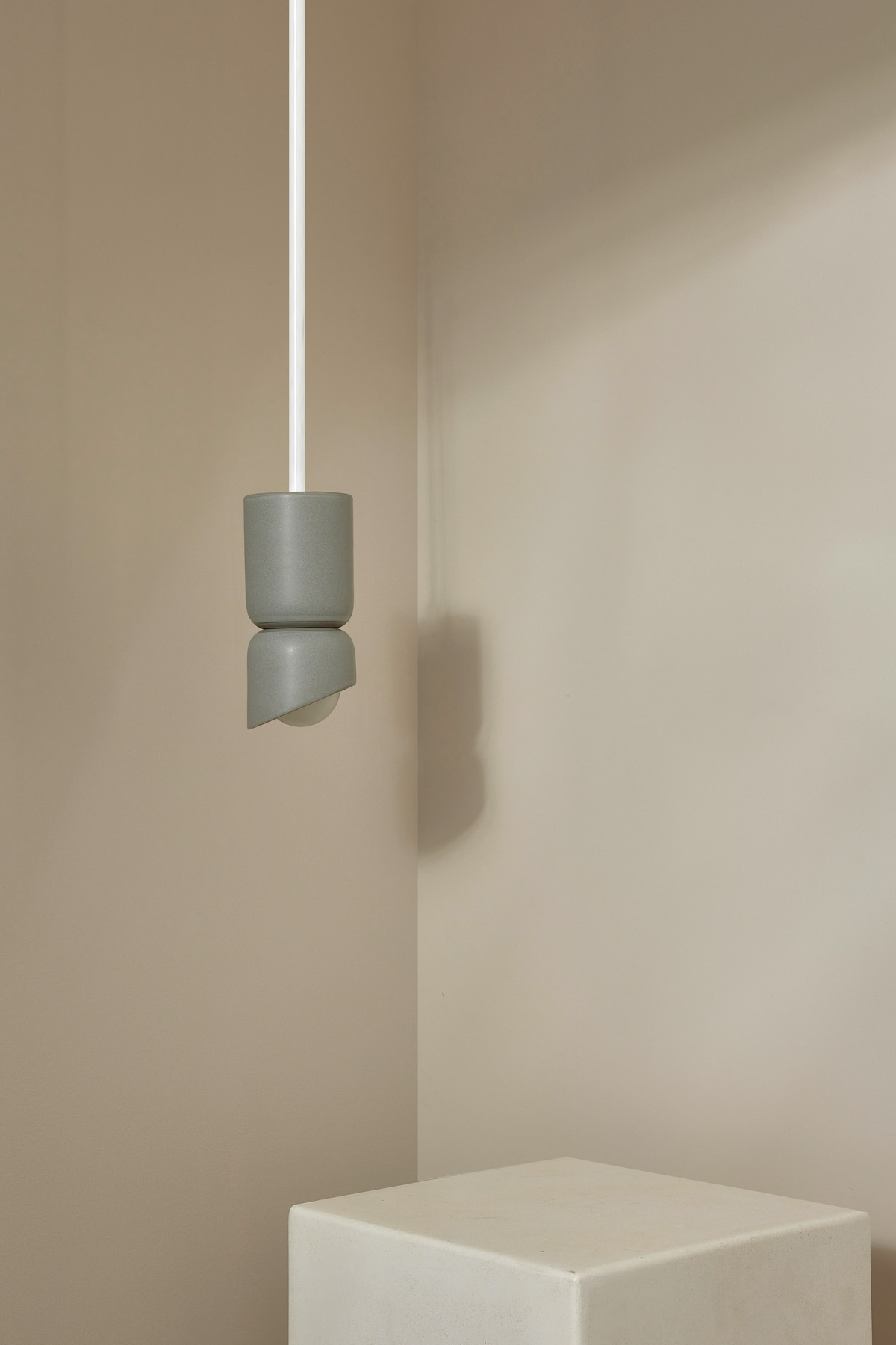 Terra 1.5 Pendant Light - Solid Rod Fog, White Satin