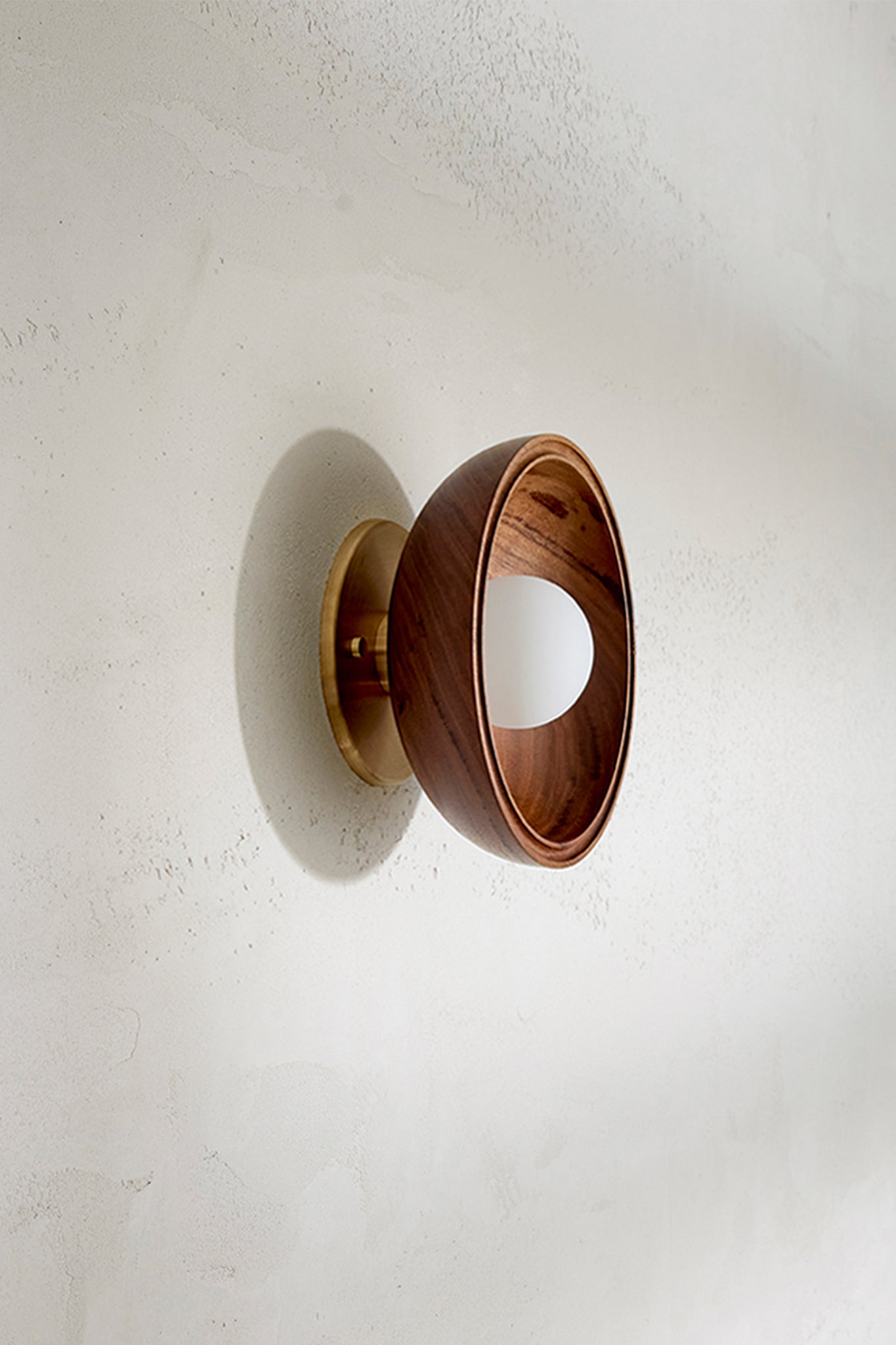 Selene Surface Sconce Small Walnut & Brass