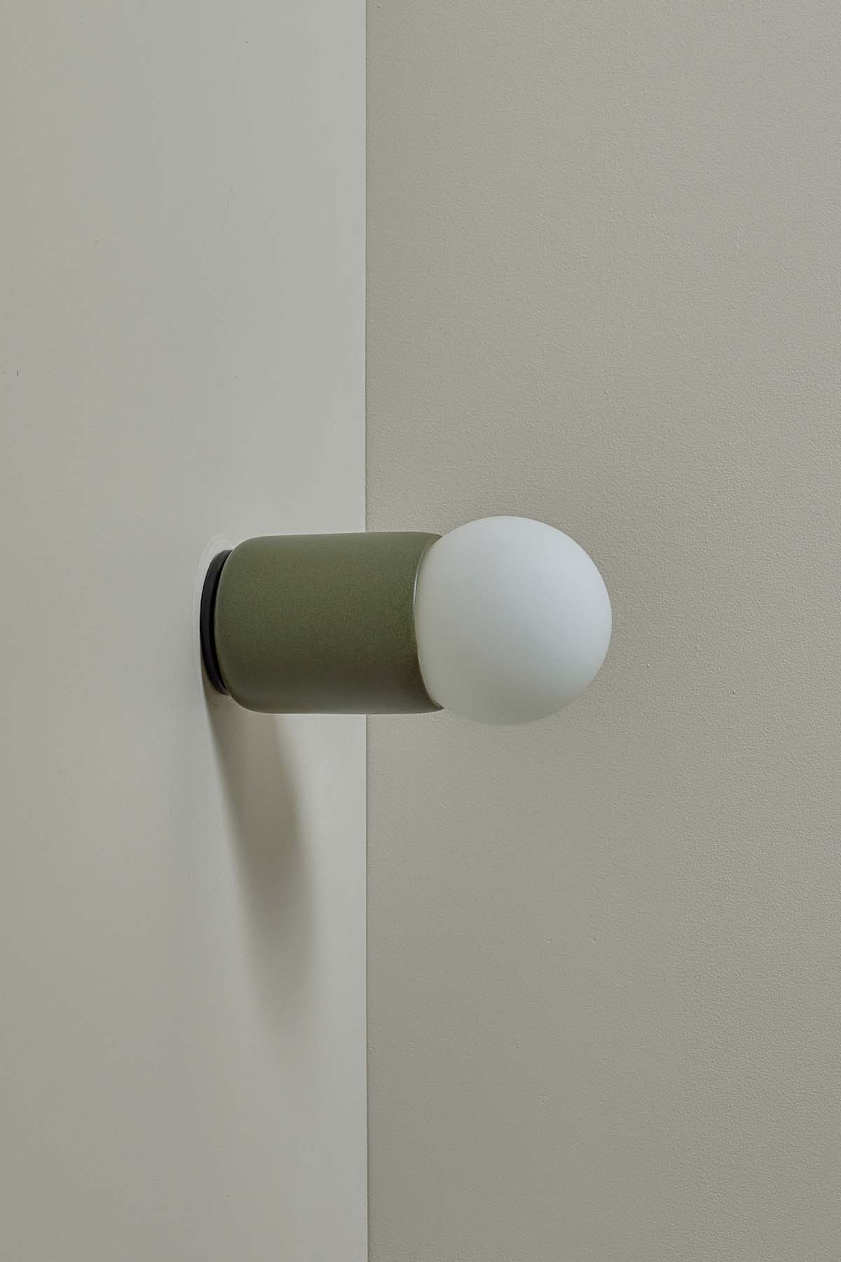 Terra 1 Surface Sconce Olive, Brushed Black