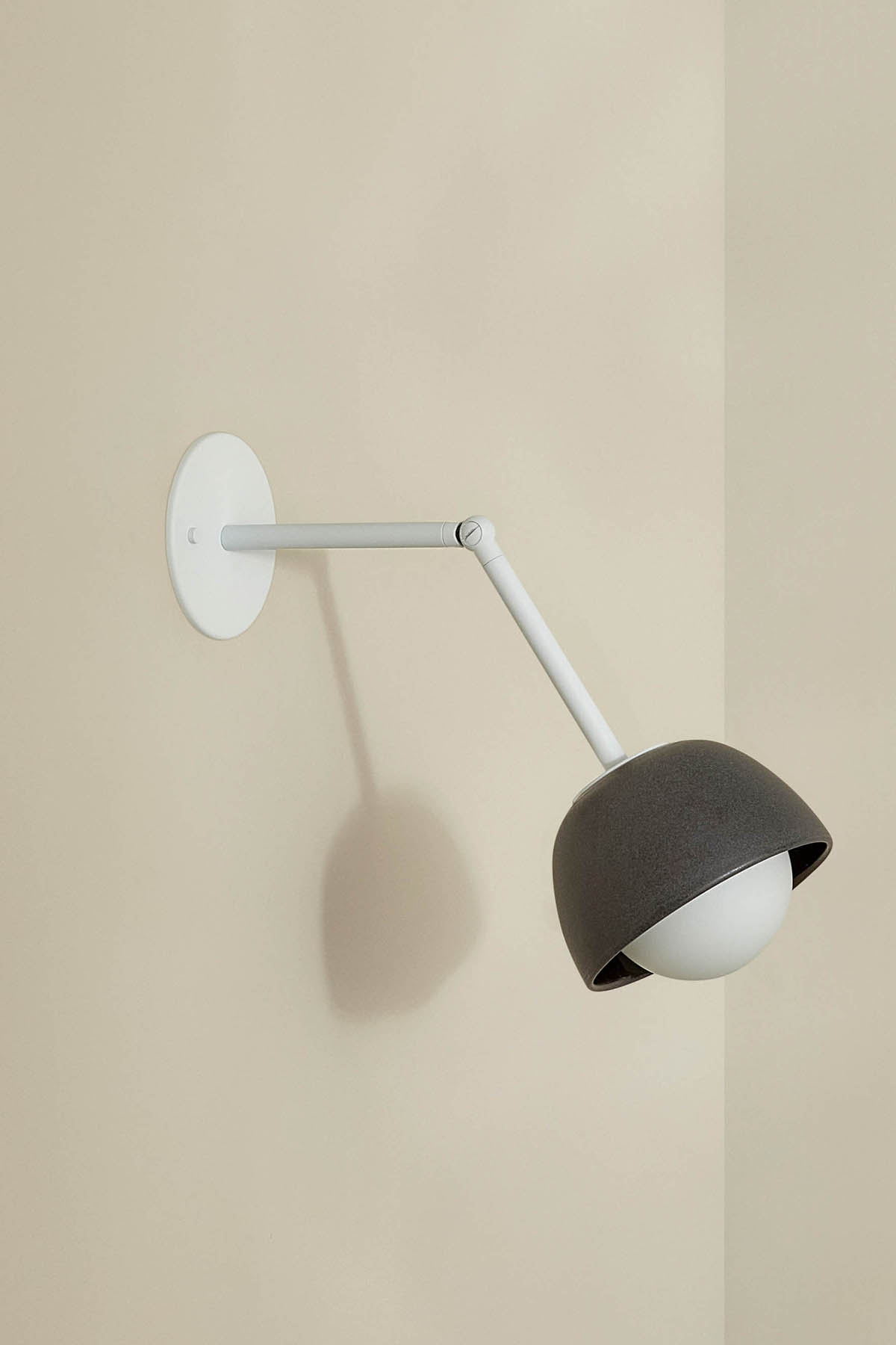 Terra 0 Long Wall Light Lead, White Satin, IP44