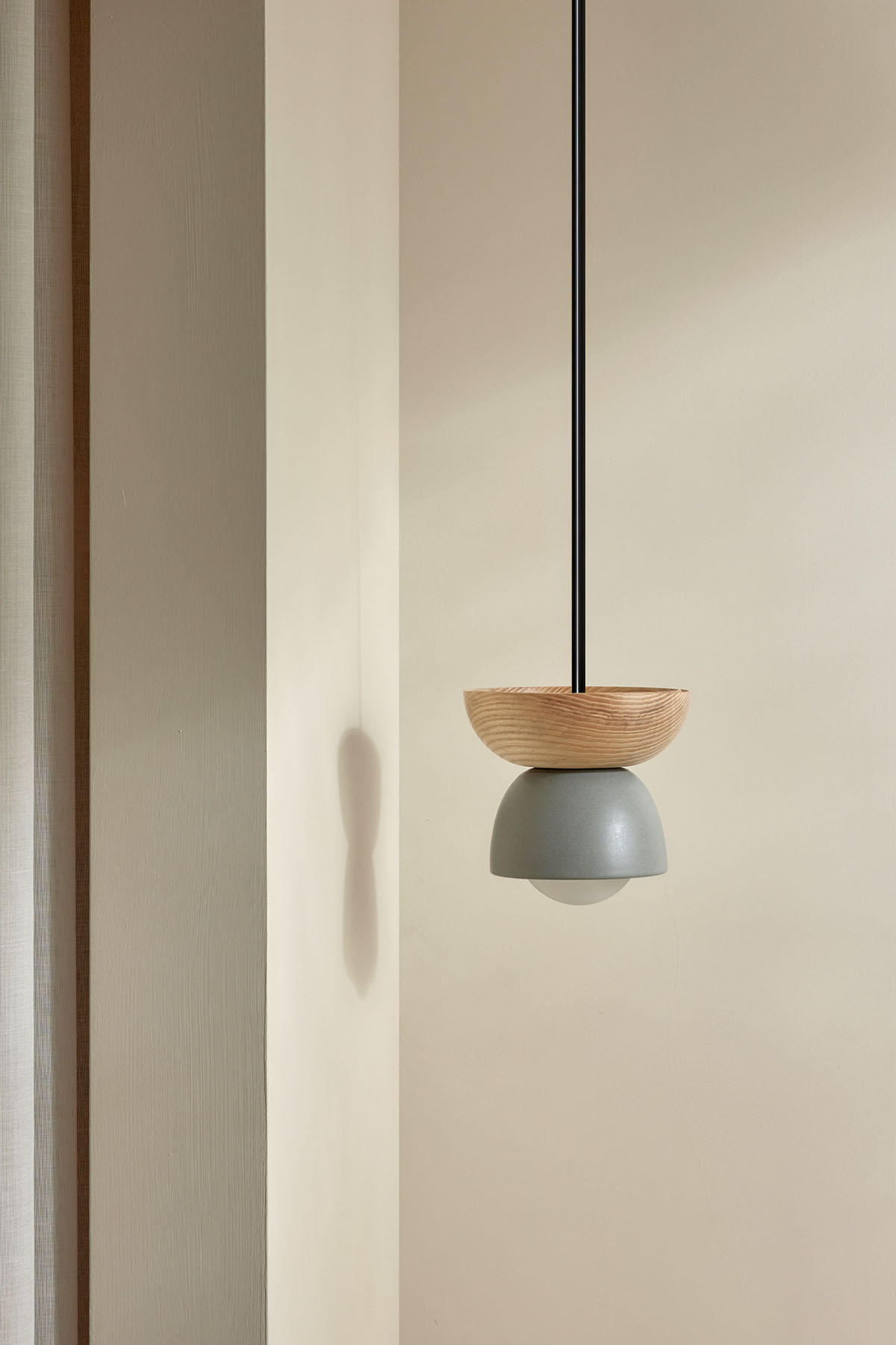 Terra 00 Pendant Light - Solid Rod Fog, Ash, Brushed Black