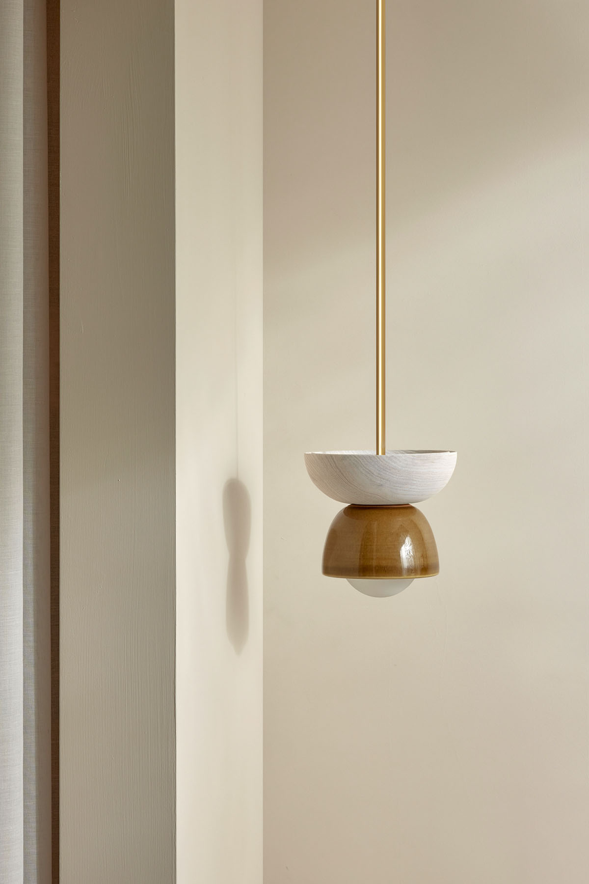 Terra 00 Pendant Light - Solid Rod Chartreuse, Bleached Ash, Brass