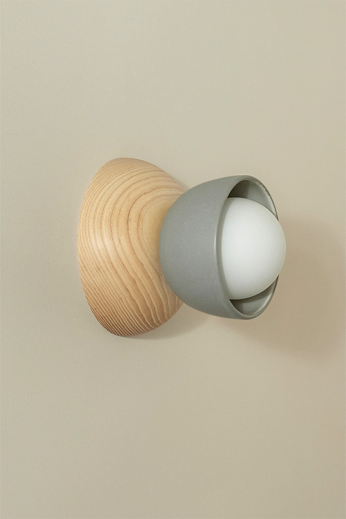 Terra 00 Surface Sconce Fog, Ash