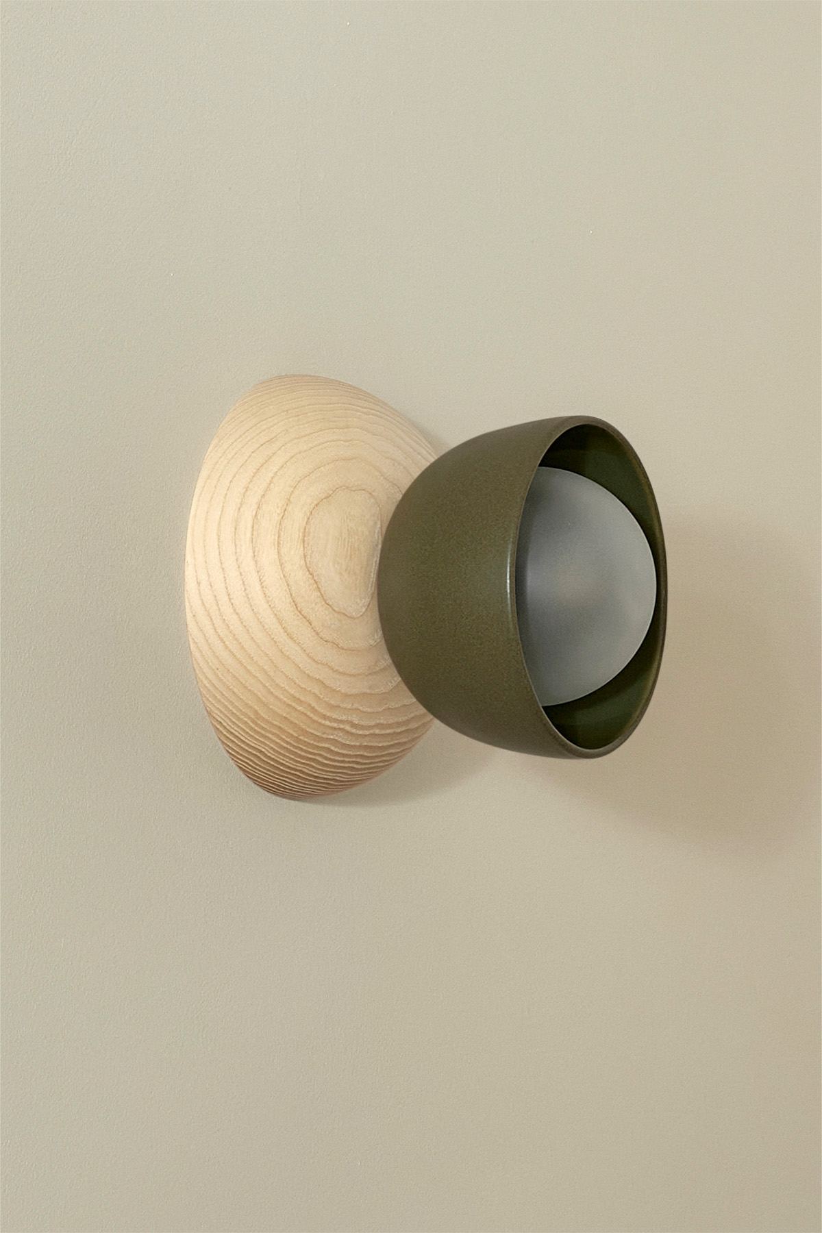 Terra 00 Surface Sconce Olive, Ash