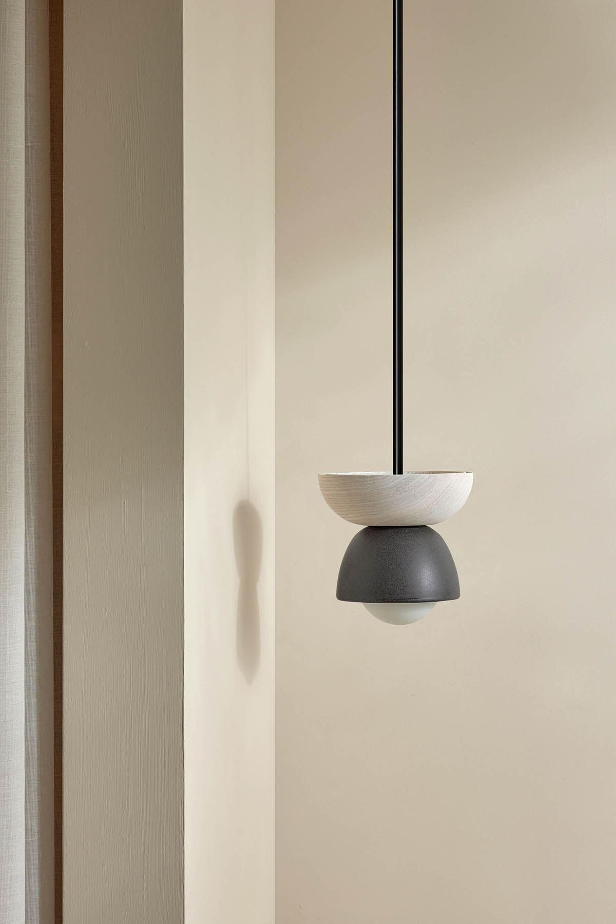 Terra 00 Pendant Light - Solid Rod Lead, Bleached Ash