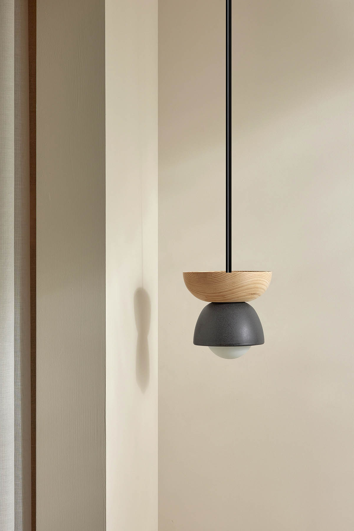 Terra 00 Pendant Light - Solid Rod Lead, Ash, Brushed Black