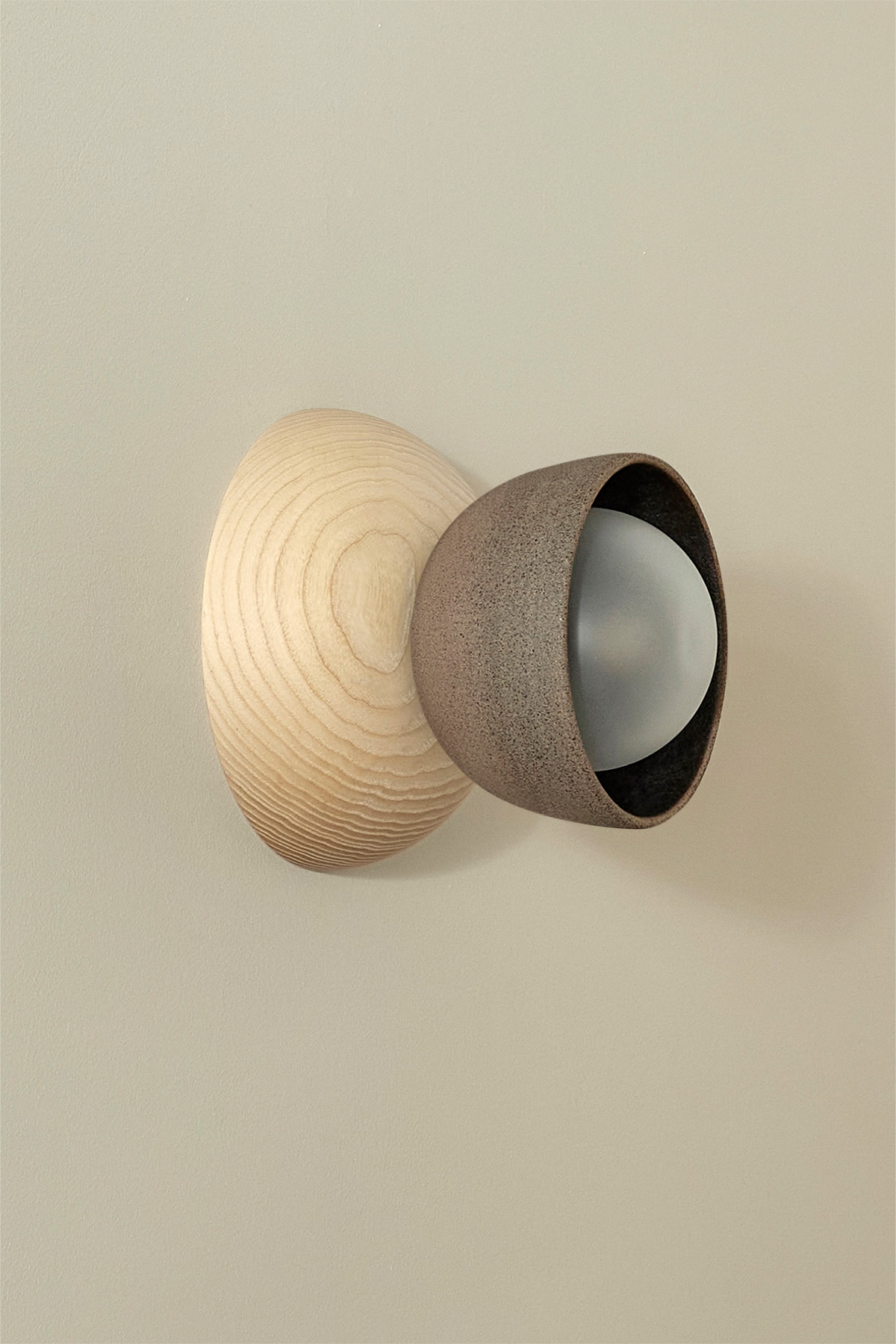 Terra 00 Surface Sconce Clay, Ash