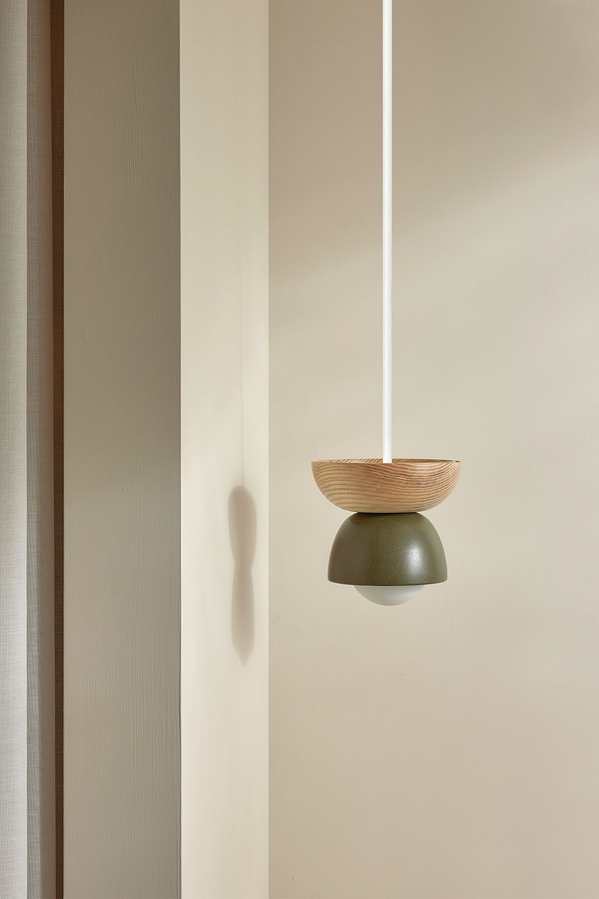 Terra 00 Pendant Light - Solid Rod Olive, Ash, White Satin