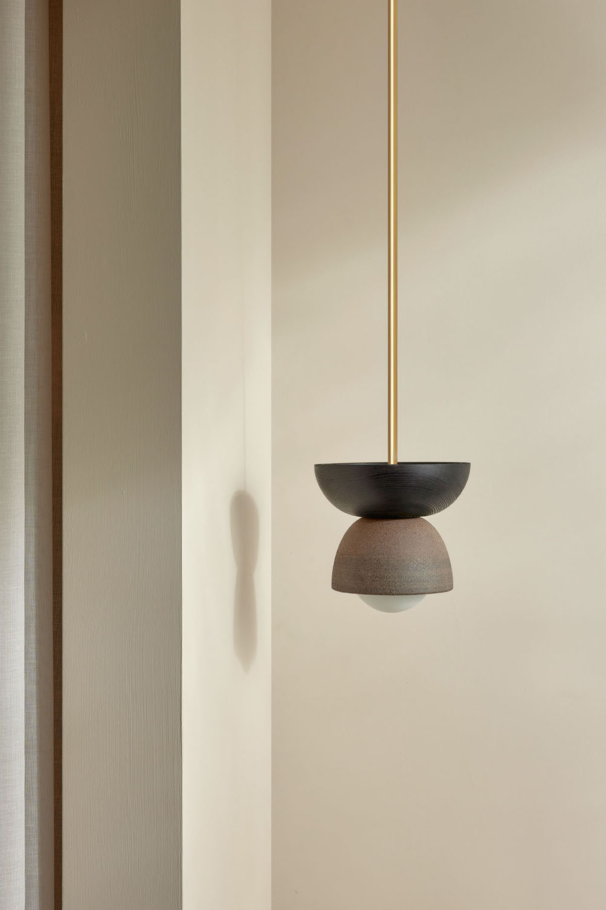 Terra 00 Pendant Light - Solid Rod Clay, Blackened Ash, Brass