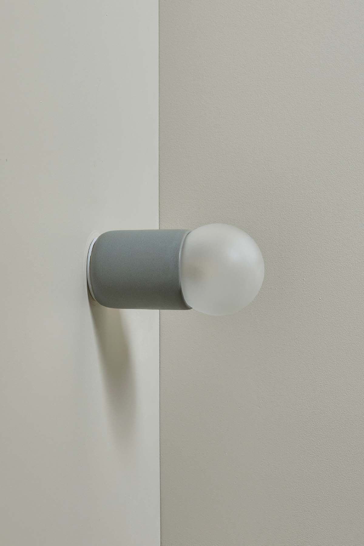 Terra 1 Surface Sconce Fog, White Satin