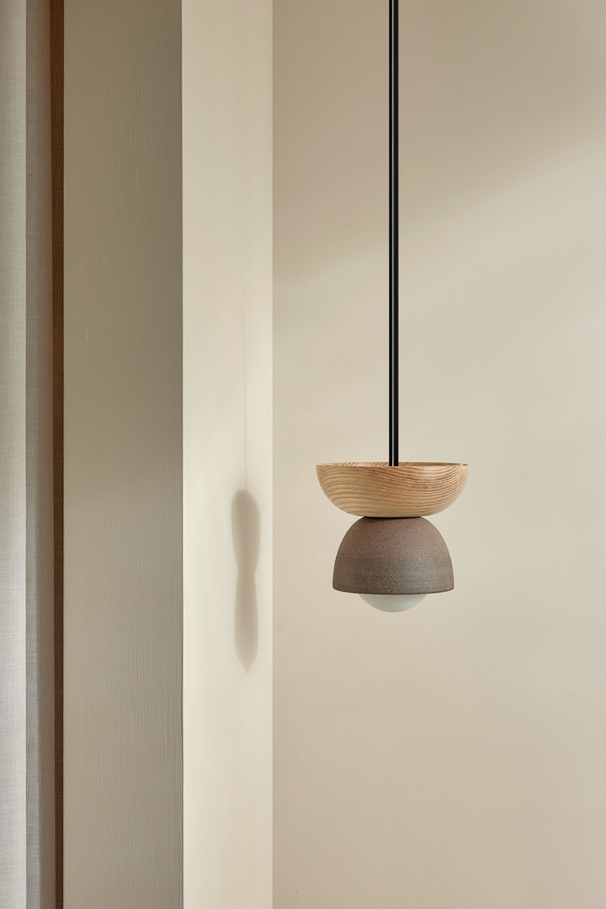 Terra 00 Pendant Light - Solid Rod Clay, Ash, Brushed Black