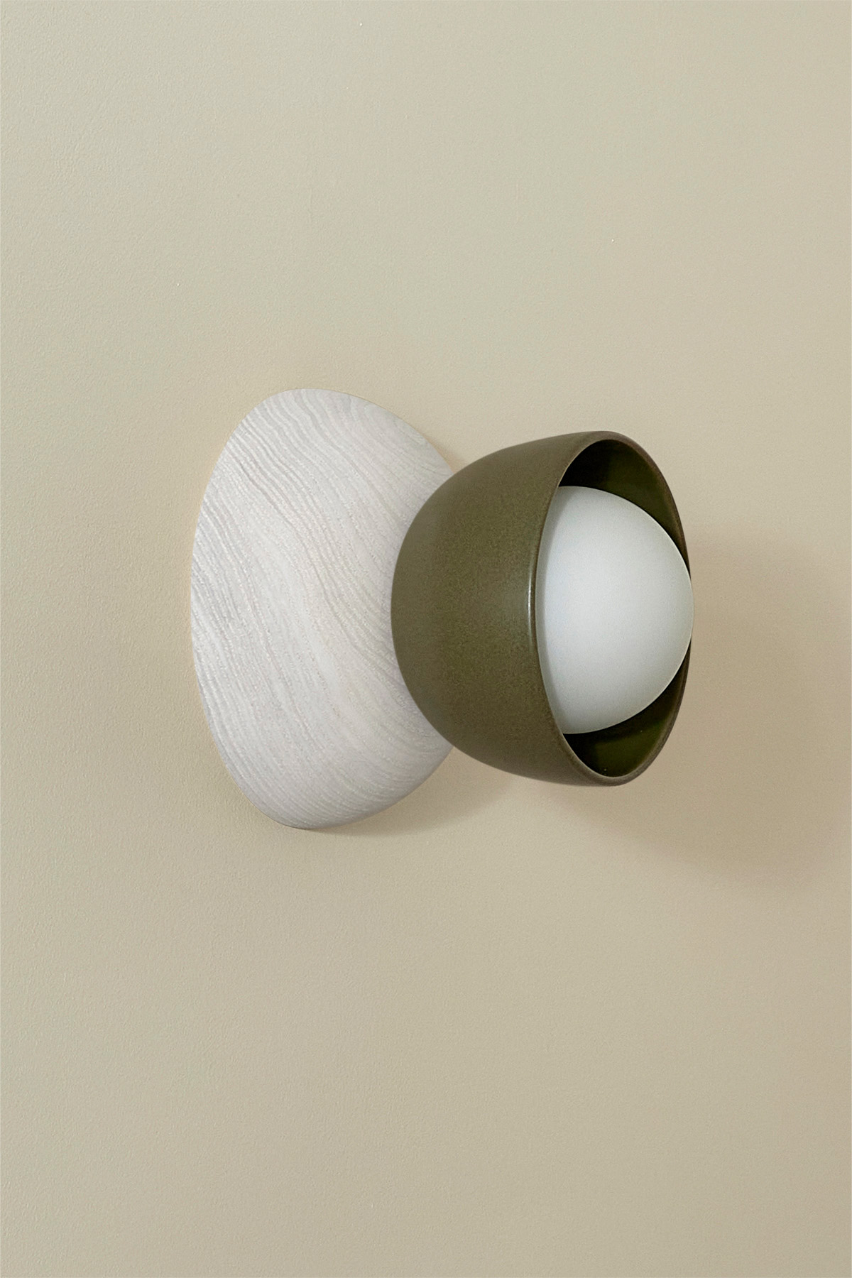 Terra 00 Surface Sconce Olive, Bleached Ash