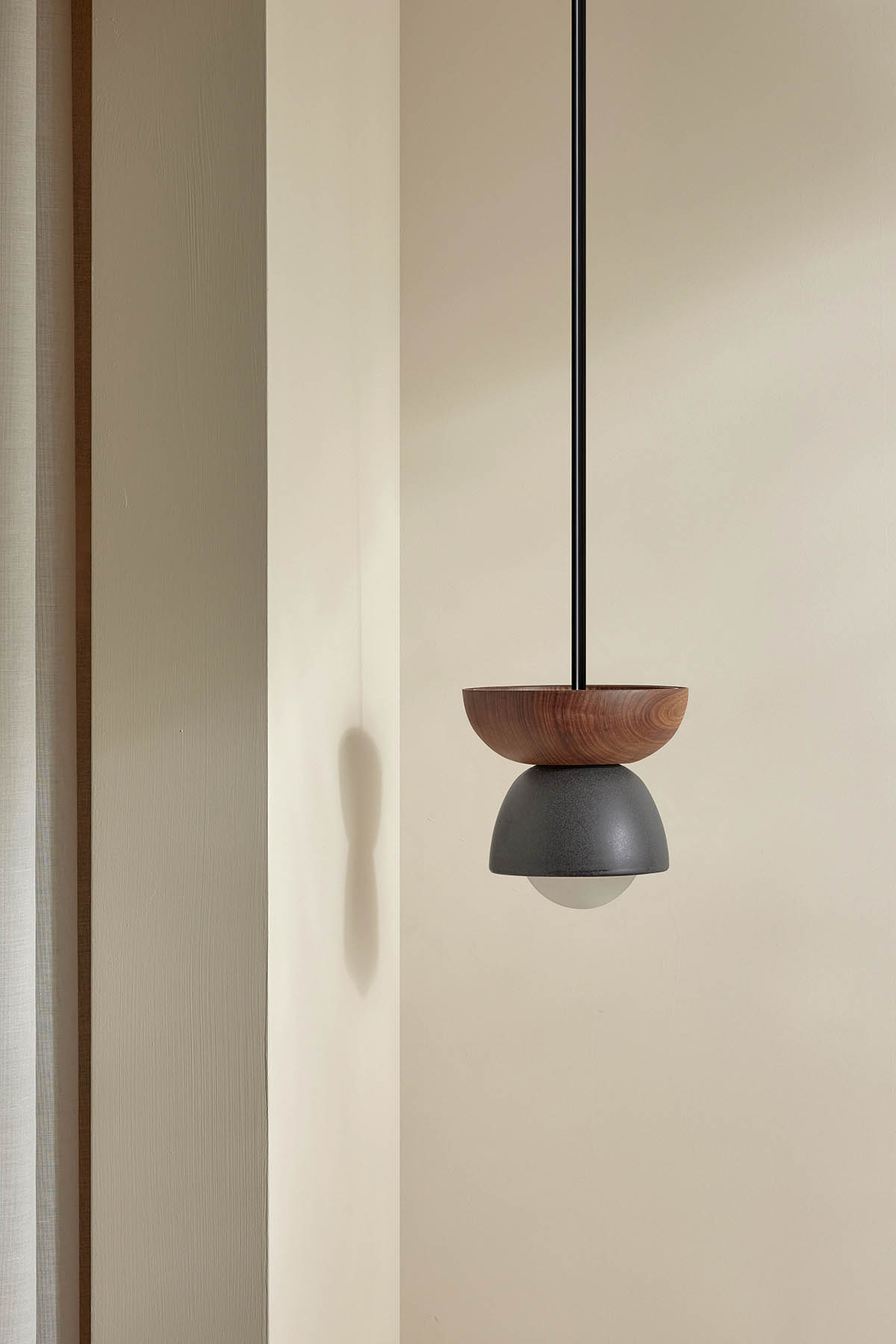 Terra 00 Pendant Light - Solid Rod Lead, Walnut, Brushed Black