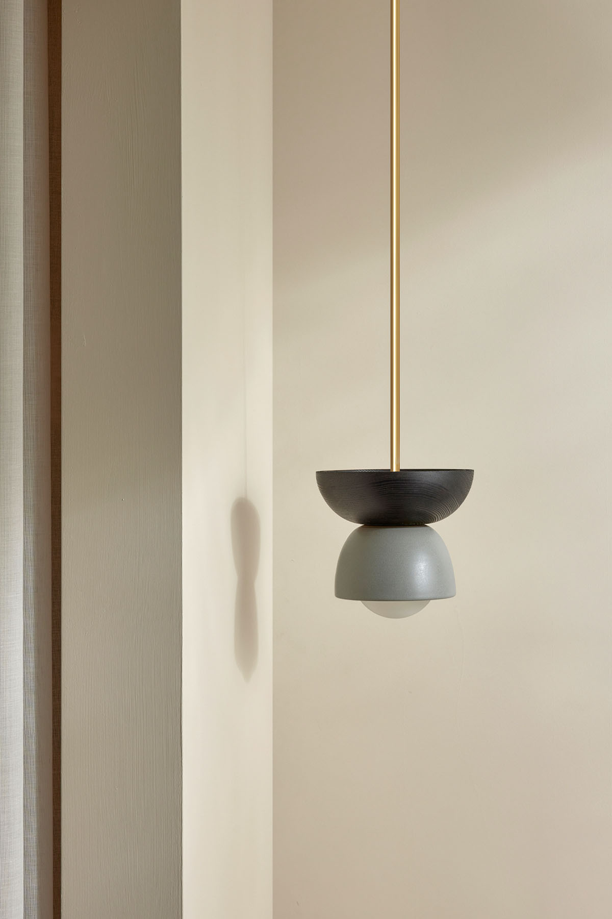 Terra 00 Pendant Light - Solid Rod Fog, Blackened Ash, Brass