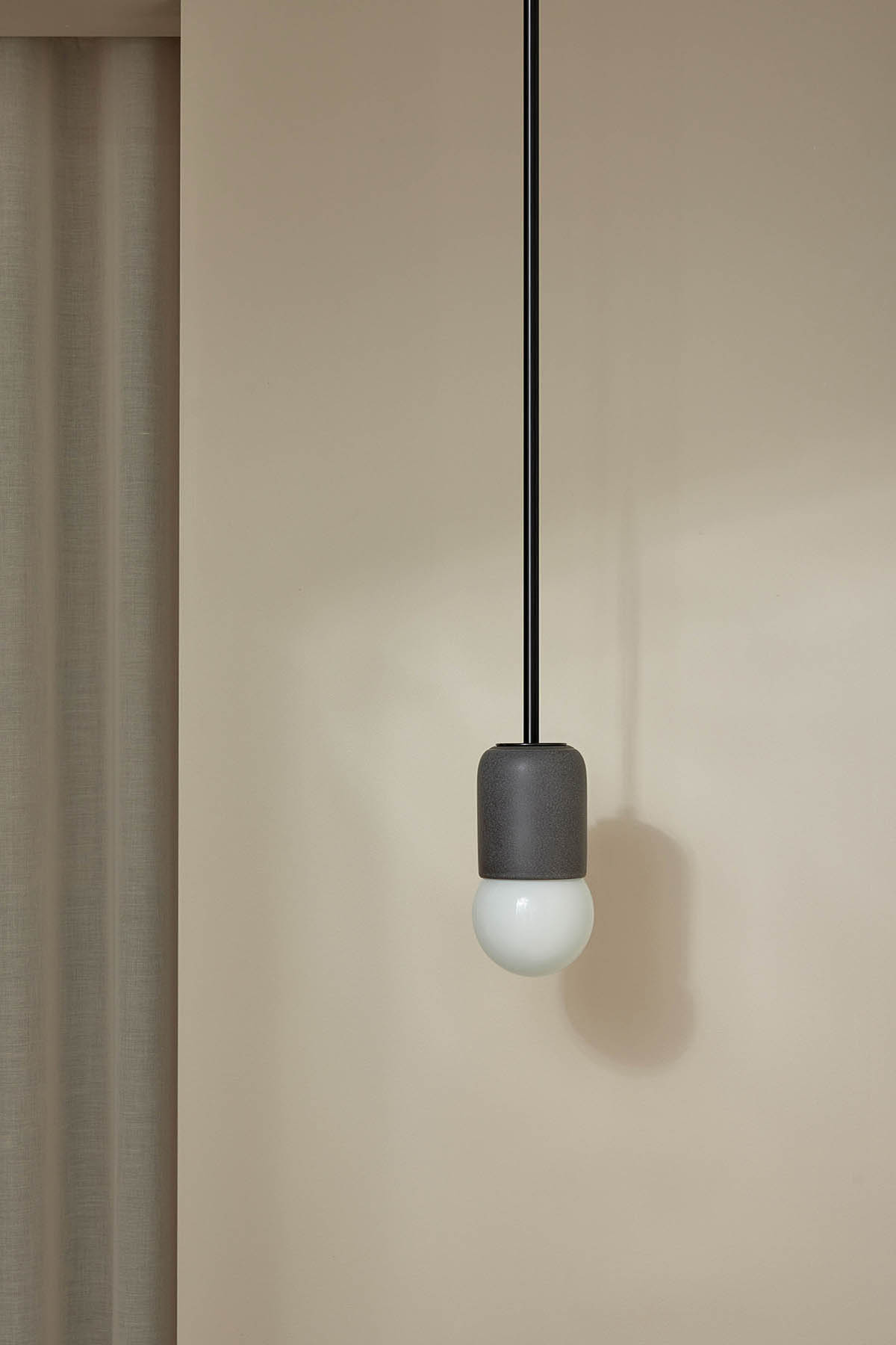 Terra 1 Pendant Light - Solid Rod Lead, Brushed Black