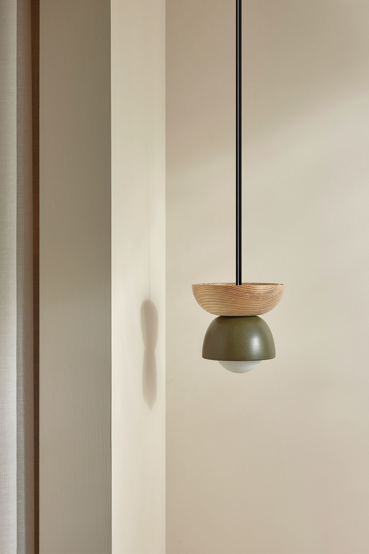 Terra 00 Pendant Light - Solid Rod Olive, Ash, Brushed Black