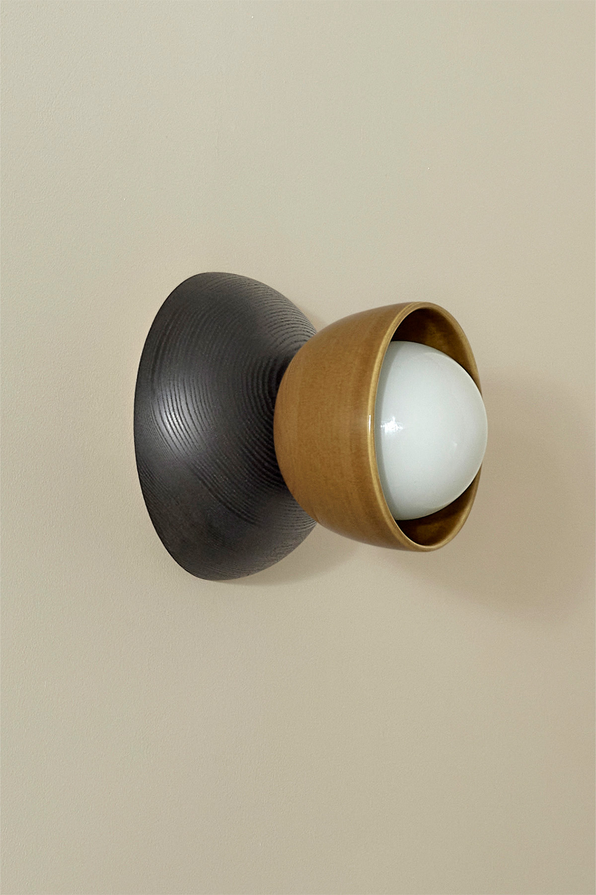 Terra 00 Surface Sconce Chartreuse, Blackened Ash