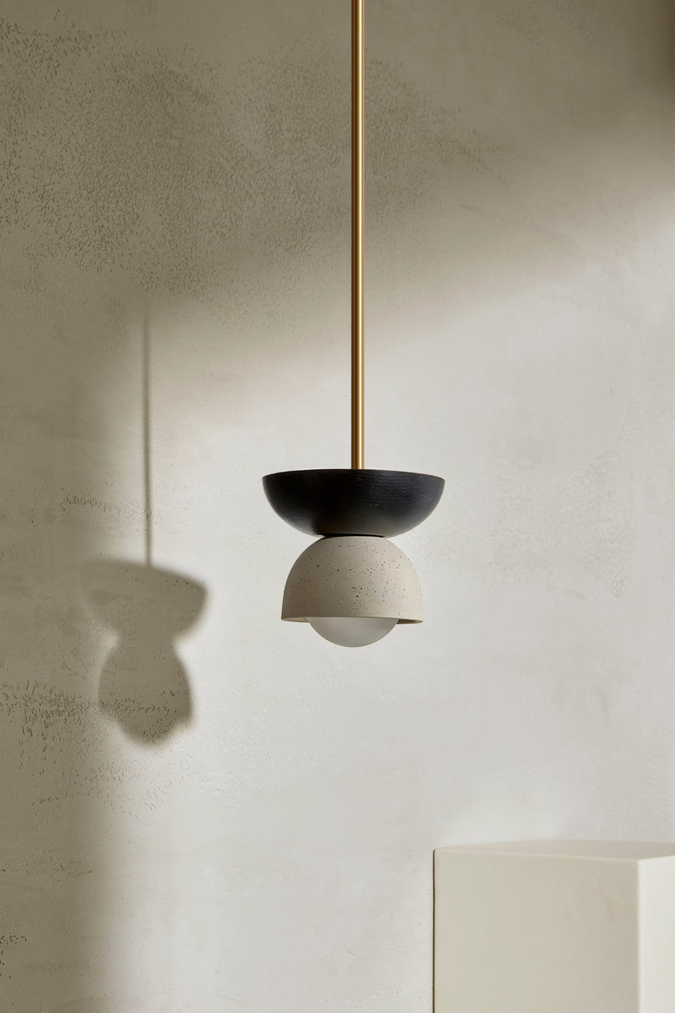 Terra 00 Pendant Light - Solid Rod Vanilla Bean, Blackened Ash, Brass